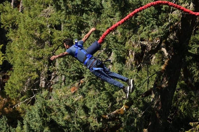 Comment faire du saut à l’élastique en toute sécurité ?