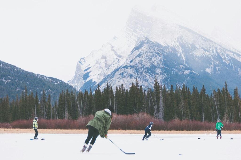 Comment organiser une journée de hockey entre amis