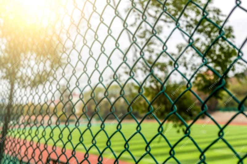 Les clôtures de terrains d'athlétisme : les différents types et éléments